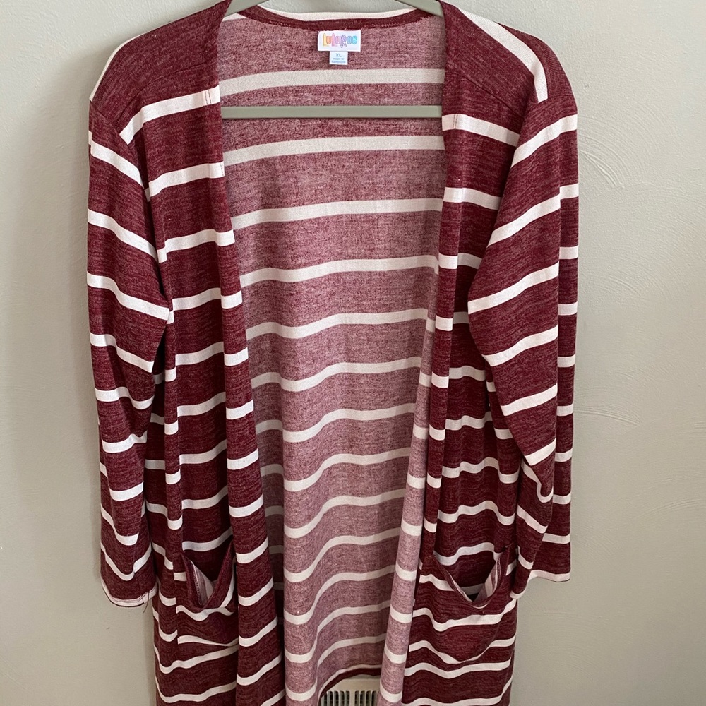 EUC LuLaRoe Size XL Burgundy & White Caroline